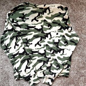 Michael Stars Cropped Camo sweatshirt